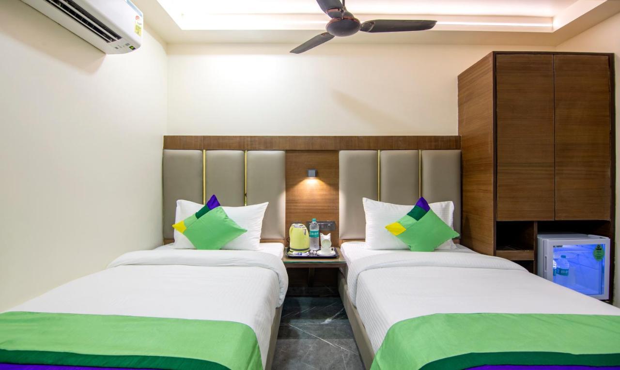 Treebo Royal Comfort New Delhi Bagian luar foto